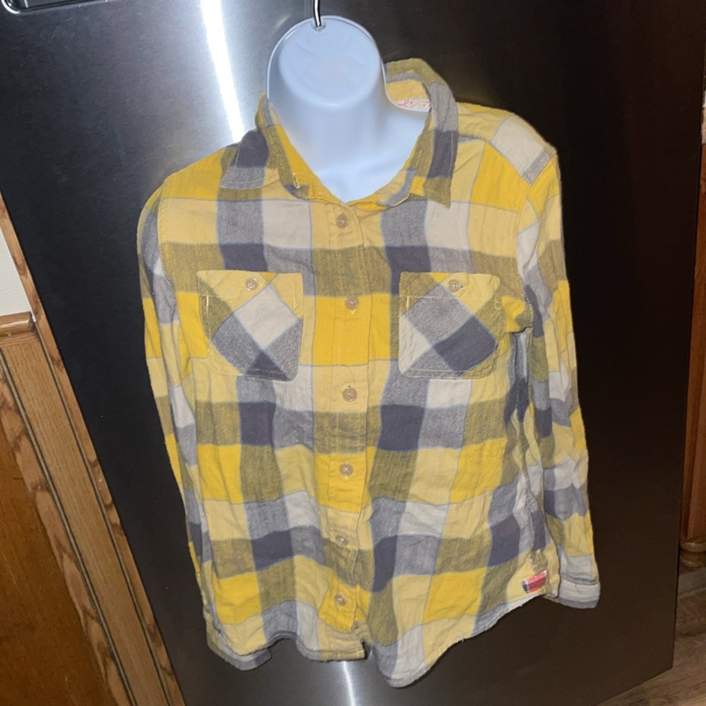 FREE with Purchase‼️ American Eagle Outfitters Flannel🦅 💛🩶🤍 - Picture 4 of 12